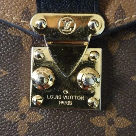 Louis Vuitton Reverse Monogram Pochette Metis - Picture 7 of 16